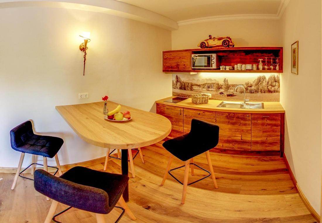 Serviced Apartments Villa Licht Κίτσμπουελ Εξωτερικό φωτογραφία