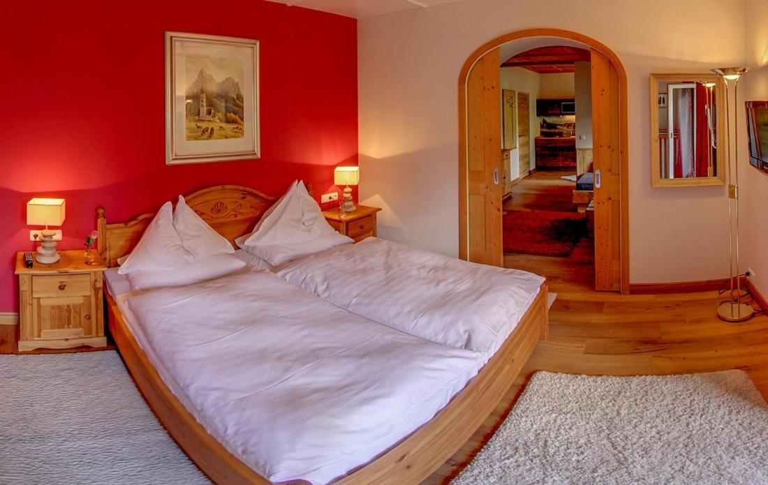 Serviced Apartments Villa Licht Κίτσμπουελ Δωμάτιο φωτογραφία