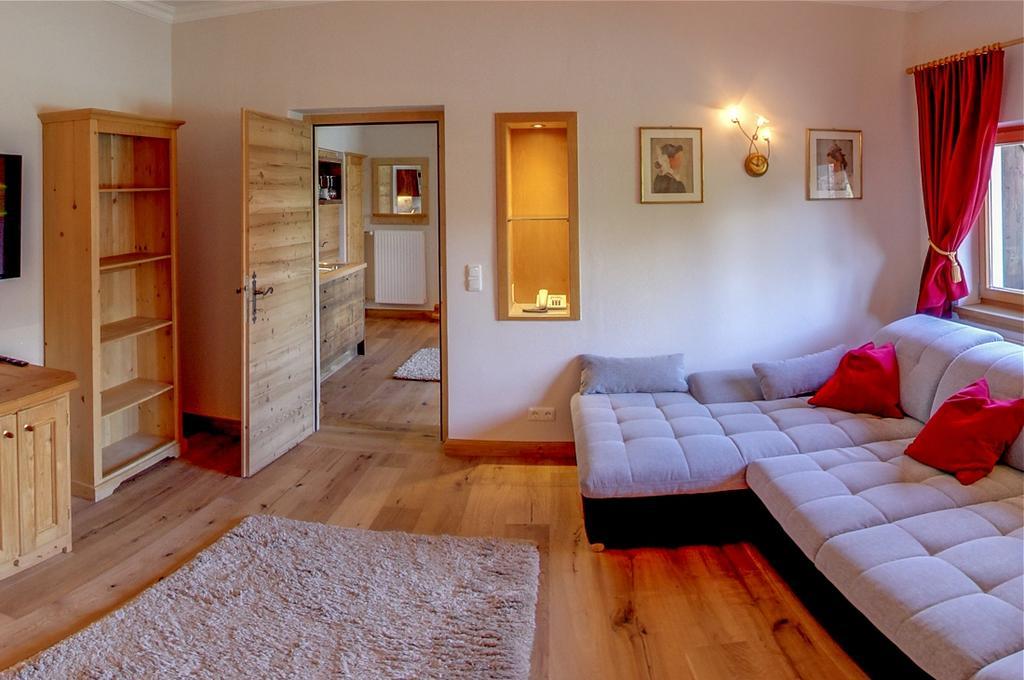 Serviced Apartments Villa Licht Κίτσμπουελ Εξωτερικό φωτογραφία